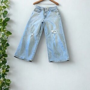 Levi Strauss  & Co. Womens  Light Blue  High Rise, Wide leg Jeans. Size 30